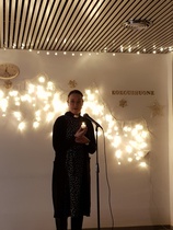 Seurakunnan tervehdyksen toi vt. kirkkoherra Mirva Ahola.
( kuva: Eija Marjakangas )